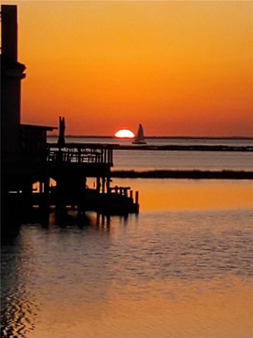 13521 Port Royal Ct, Corpus Christi, TX 78418