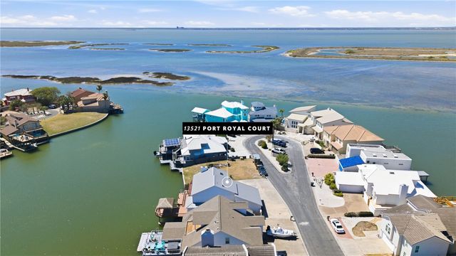 13521 Port Royal Ct, Corpus Christi, TX 78418