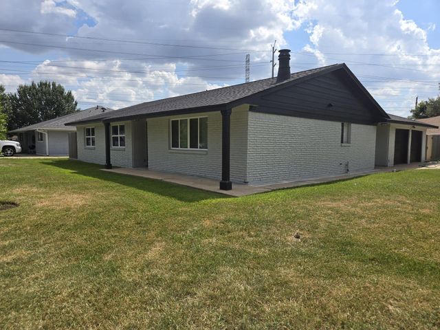 422 West Street, Stafford, TX 77477