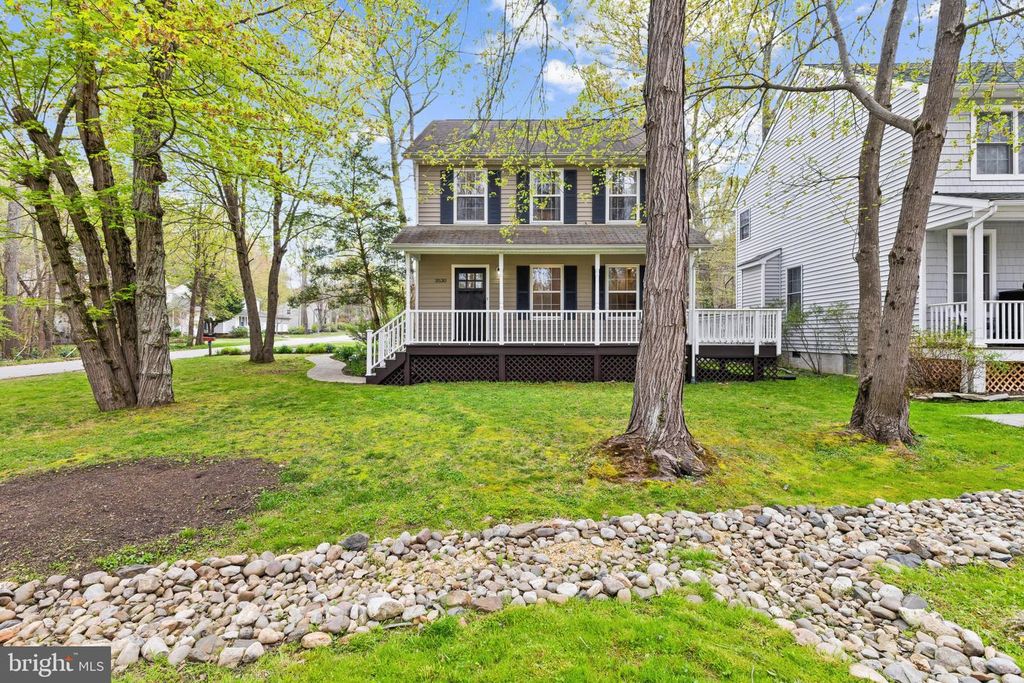 Image 26 of property listing at 3530 SHADY DR, Edgewater, MD 21037