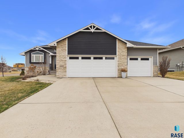 6500 E Steamboat Trl Trail, Sioux Falls, SD 57110
