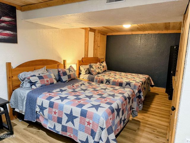 2306 Wooddale Way, Sevierville, TN 37876