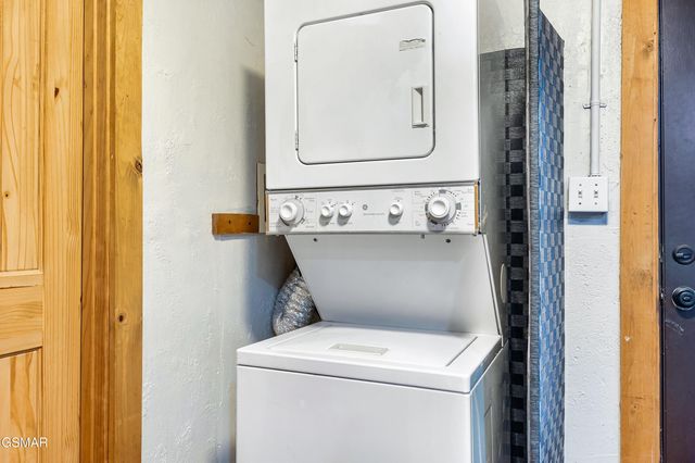 2306 Wooddale Way, Sevierville, TN 37876