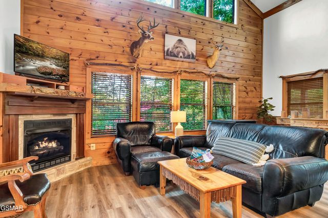 2306 Wooddale Way, Sevierville, TN 37876