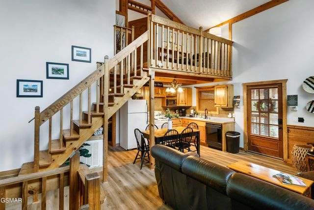 2306 Wooddale Way, Sevierville, TN 37876