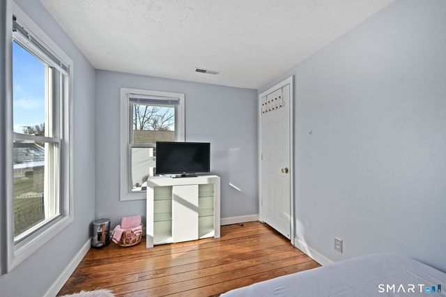 24 Botsford Avenue, Milford, CT 06460