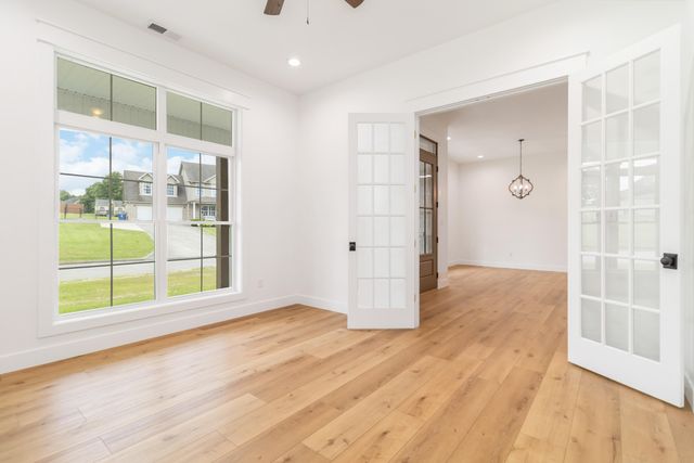 370 Splendor View Drive, Somerset, KY 42503