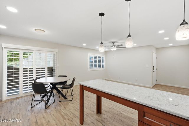 5525 E THOMAS Road C2, Phoenix, AZ 85018