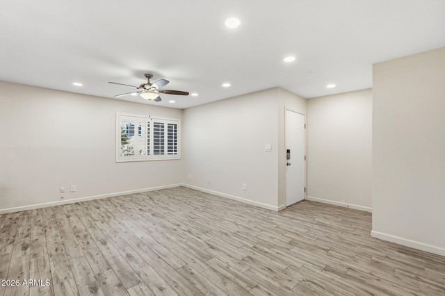 5525 E THOMAS Road C2, Phoenix, AZ 85018