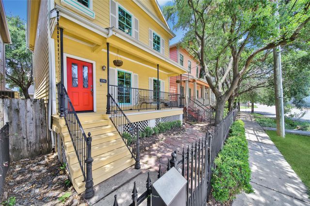 1745 Beall Street, Houston, TX 77008