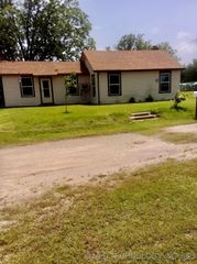 2420 3rd NE, Ardmore, OK 73401