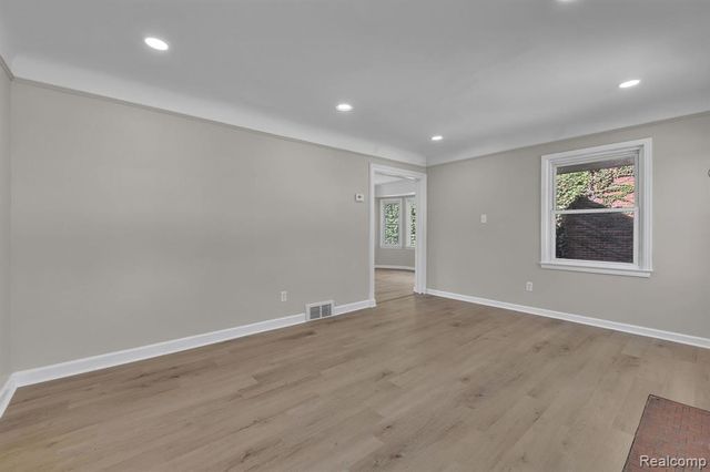 10035 Bramell, Detroit, MI 48239