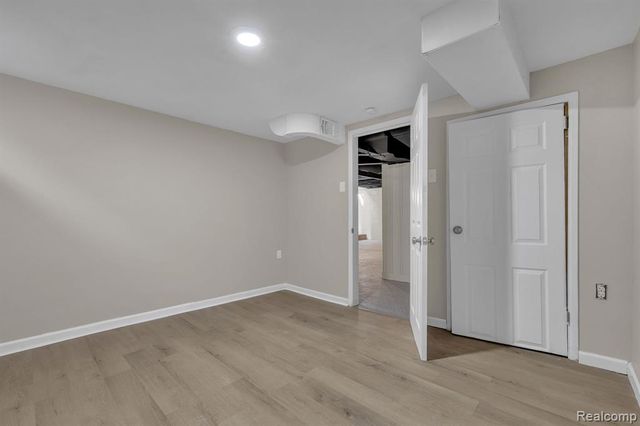 10035 Bramell, Detroit, MI 48239