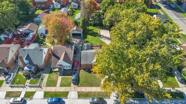10035 Bramell, Detroit, MI 48239