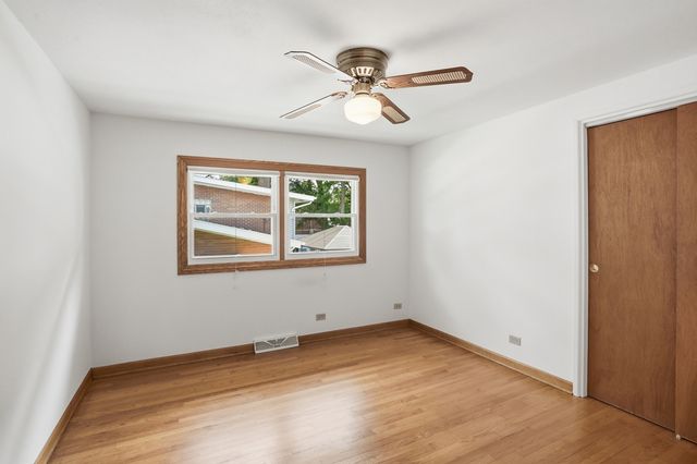 12624 S MASSASOIT Avenue, Palos Heights, IL 60463