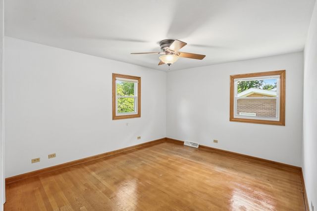12624 S MASSASOIT Avenue, Palos Heights, IL 60463