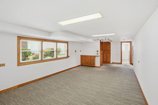 12624 S MASSASOIT Avenue, Palos Heights, IL 60463