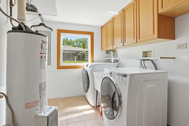 12624 S MASSASOIT Avenue, Palos Heights, IL 60463
