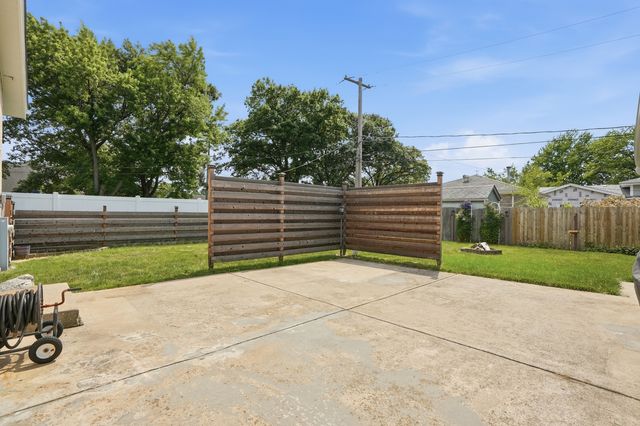 12624 S MASSASOIT Avenue, Palos Heights, IL 60463