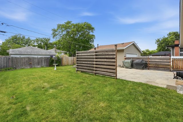 12624 S MASSASOIT Avenue, Palos Heights, IL 60463