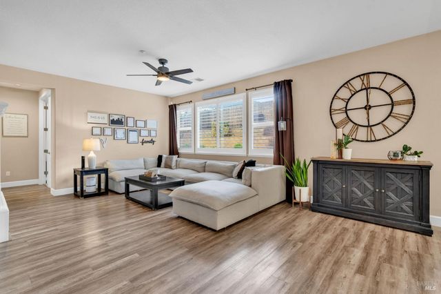 1841 Stockbridge Dr, Fairfield, CA 94534