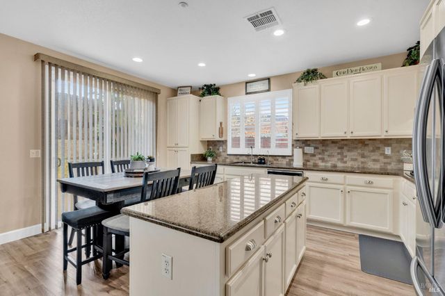 1841 Stockbridge Dr, Fairfield, CA 94534