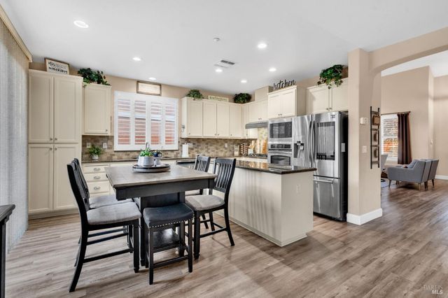 1841 Stockbridge Dr, Fairfield, CA 94534