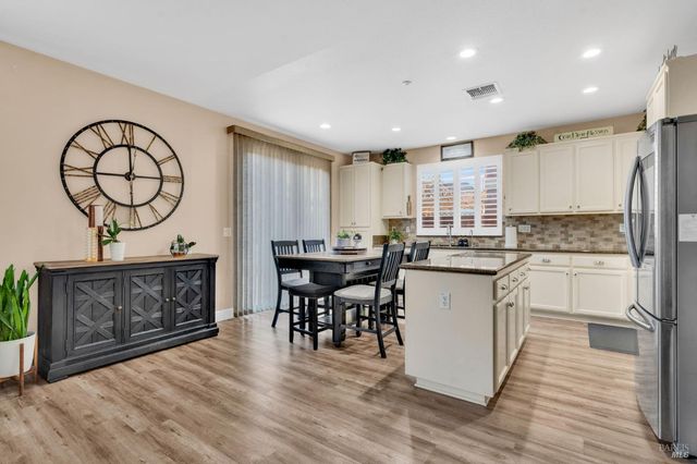 1841 Stockbridge Dr, Fairfield, CA 94534