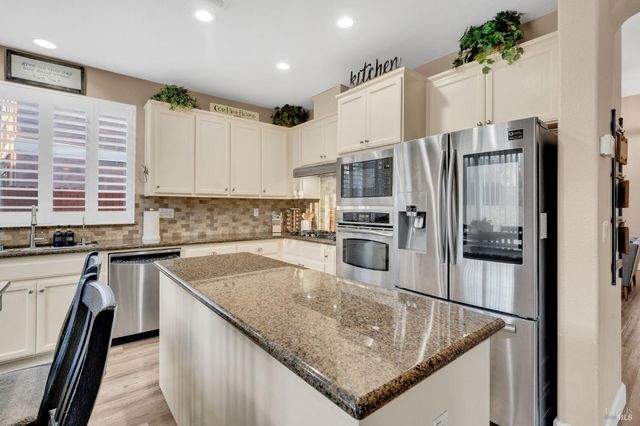 1841 Stockbridge Dr, Fairfield, CA 94534