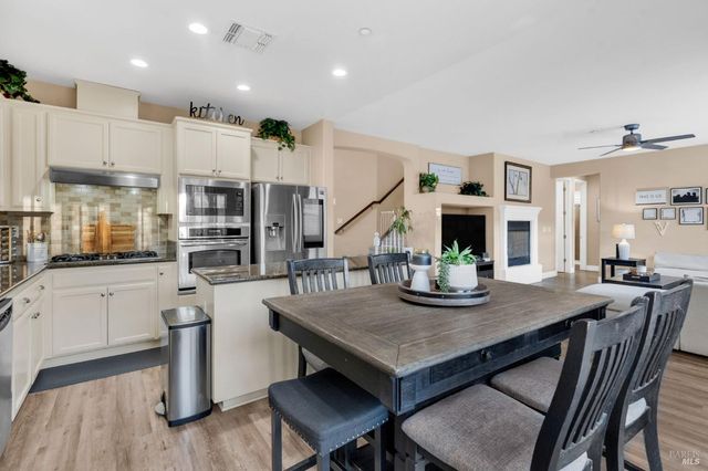 1841 Stockbridge Dr, Fairfield, CA 94534