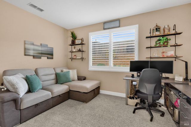 1841 Stockbridge Dr, Fairfield, CA 94534