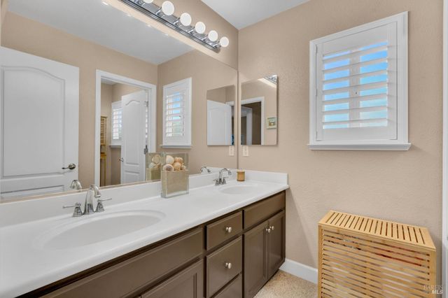 1841 Stockbridge Dr, Fairfield, CA 94534