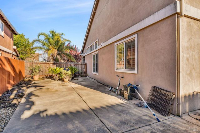 1841 Stockbridge Dr, Fairfield, CA 94534