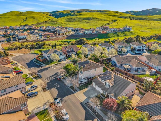 1841 Stockbridge Dr, Fairfield, CA 94534