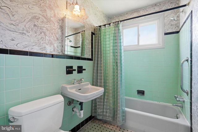 1438 HALLMAN RD, Abington, PA 19001