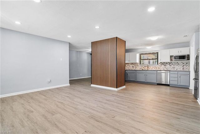 3204 Club House RD, Virginia Beach, VA 23452