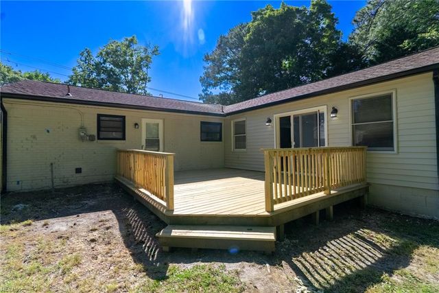 3204 Club House RD, Virginia Beach, VA 23452