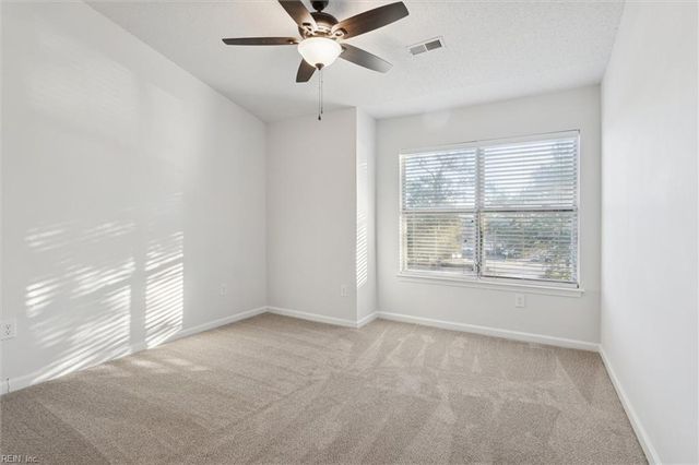 1563 N King St Apt 105, Hampton, VA 23669