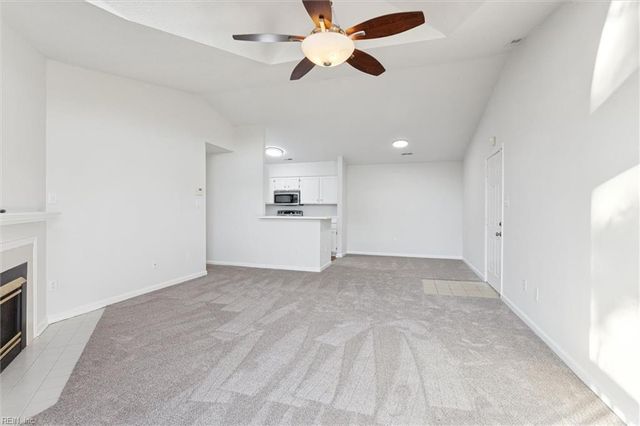 1563 N King St Apt 105, Hampton, VA 23669