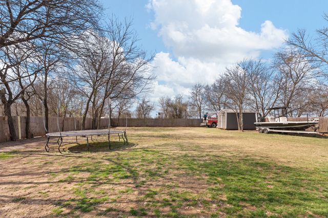 401 N Cleburne Whitney Road, Rio Vista, TX 76093