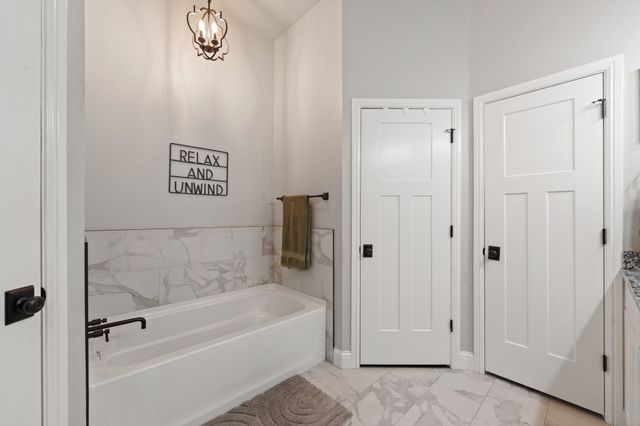 401 N Cleburne Whitney Road, Rio Vista, TX 76093