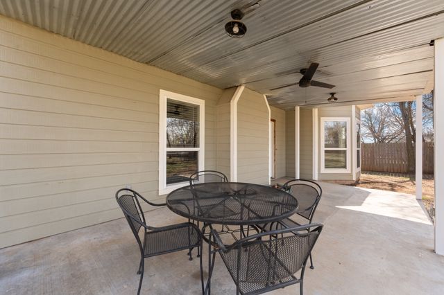 401 N Cleburne Whitney Road, Rio Vista, TX 76093