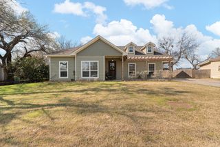 401 N Cleburne Whitney Road, Rio Vista, TX 76093