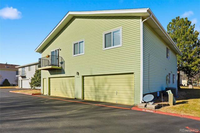 3355 S Flower Street 90, Lakewood, CO 80227