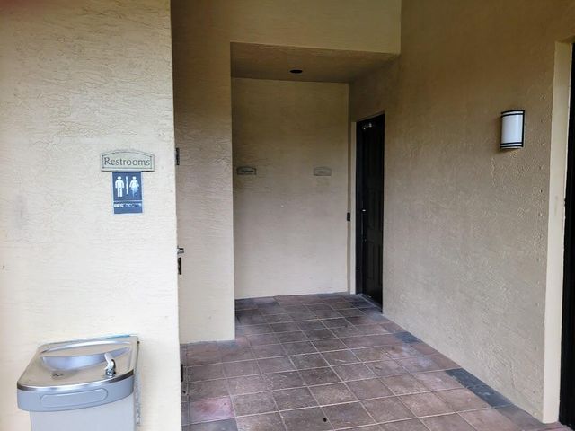 4187 N Haverhill Road 515, West Palm Beach, FL 33417