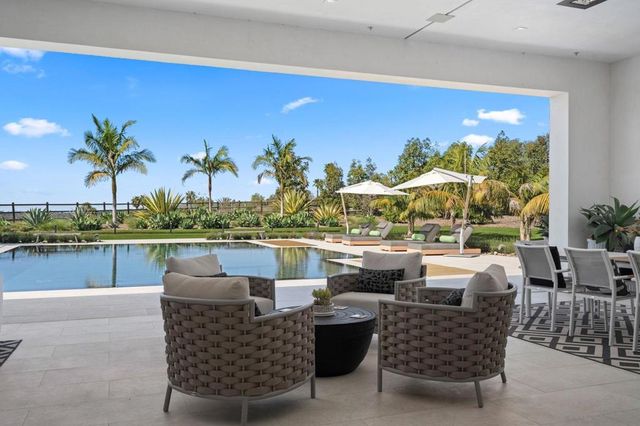 16786 88 Calle Hermosa, San Diego, CA 92127