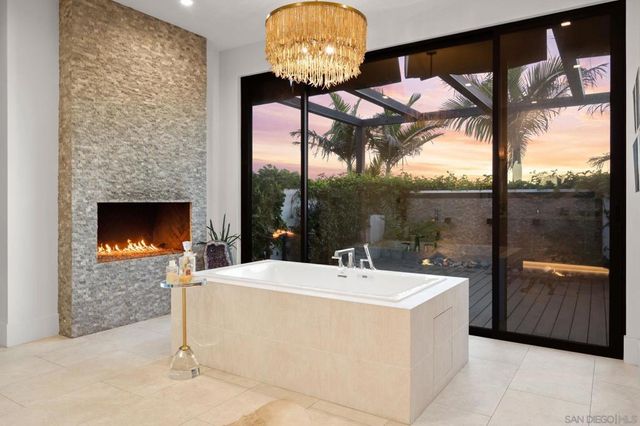 16786 88 Calle Hermosa, San Diego, CA 92127