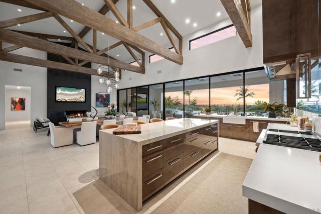 16786 88 Calle Hermosa, San Diego, CA 92127