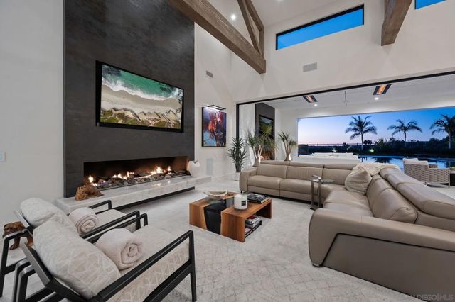 16786 88 Calle Hermosa, San Diego, CA 92127