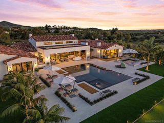 16786 88 Calle Hermosa, San Diego, CA 92127